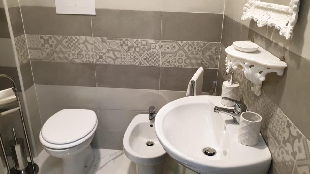 Luxury Room Al Cristo Velato Napoli Bagian luar foto